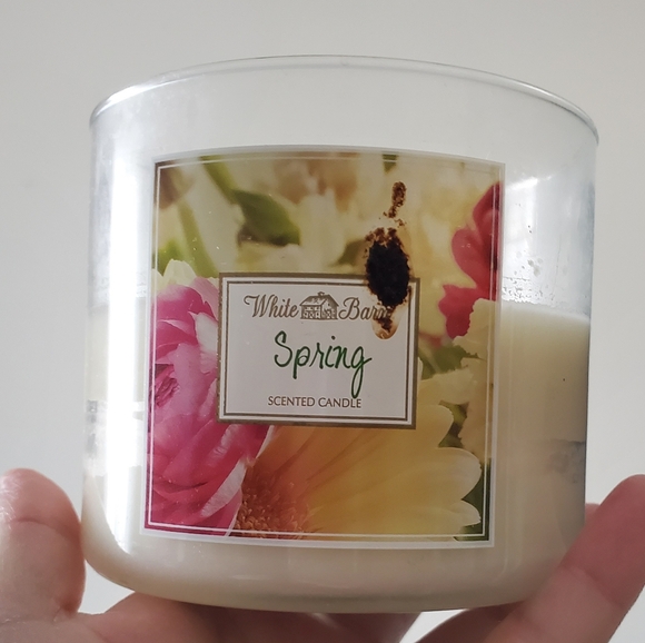 White Barn Other - White Barn Spring Scented Candle *USED/NO LID